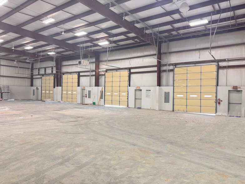 More Photos Of 12305 Cary Cir, La Vista Warehouse For Lease