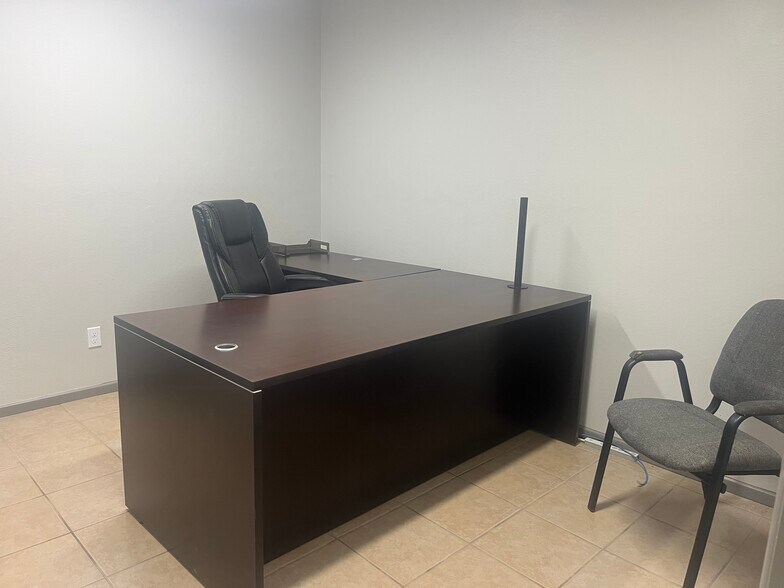 More Photos Of 6600 W Highway 80, Midland Warehouse For Sale