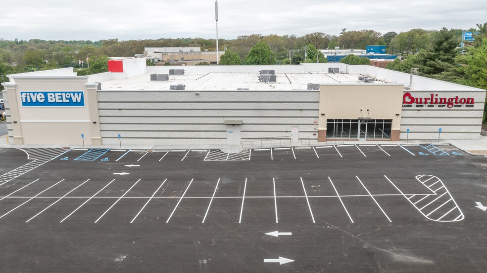 More Photos Of 10895 W Florissant Ave, Saint Louis Freestanding For Lease