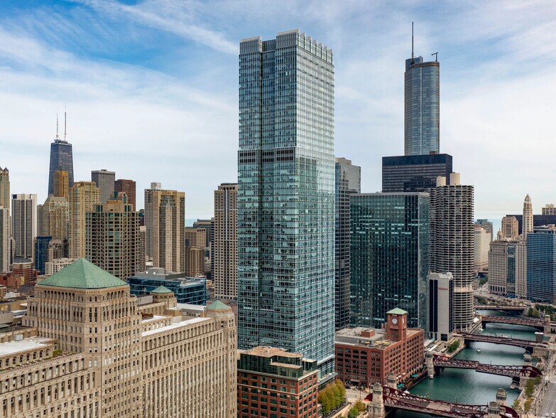More Photos Of 300 N LaSalle St, Chicago Office Residential For Lease