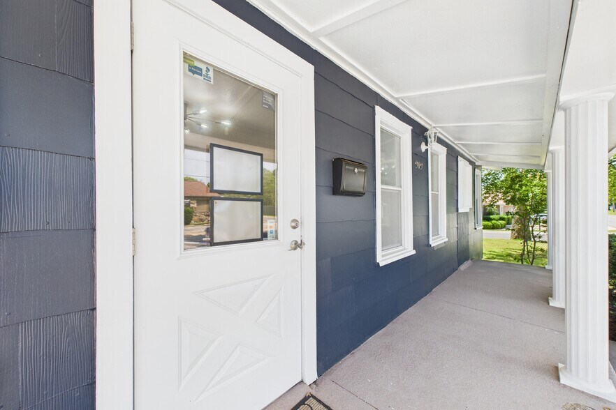 More Photos Of 919 South St, Mountain Home Freestanding For Sale