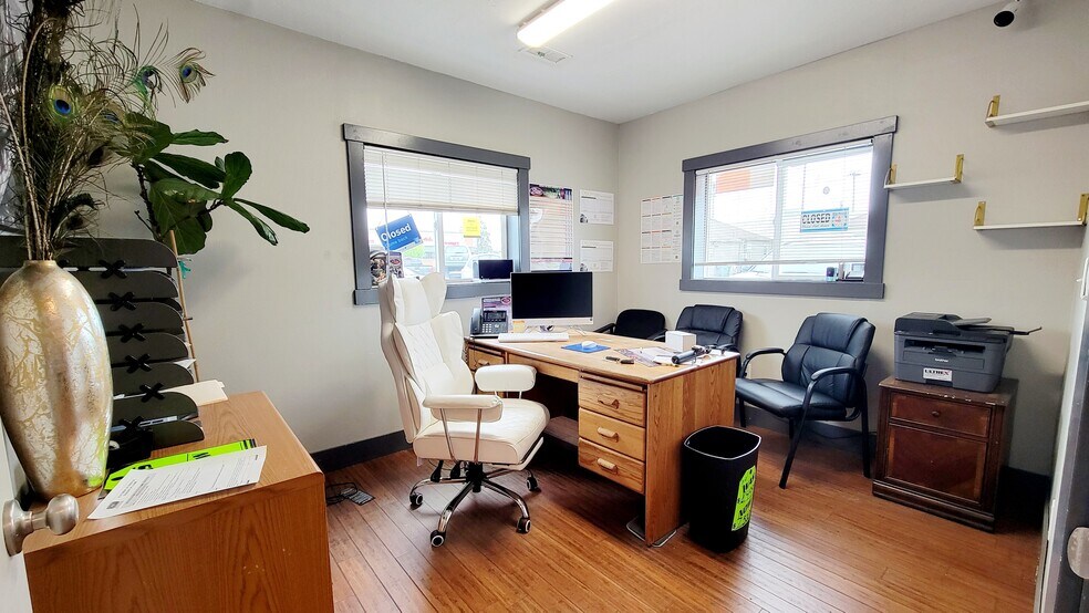 More Photos Of 4045 State St, Salem Auto Dealership For Sale