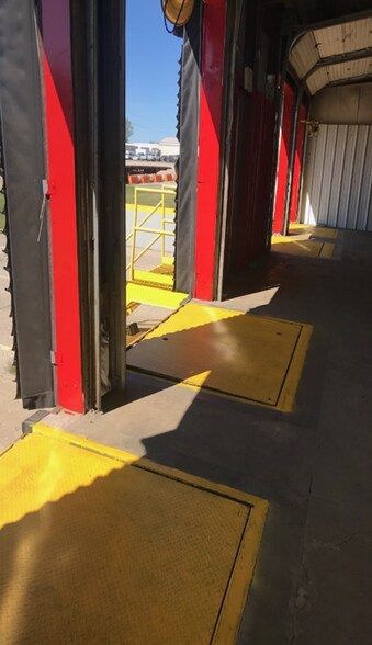 More Photos Of 69687 Kraus Rd, Edwardsburg Warehouse For Lease