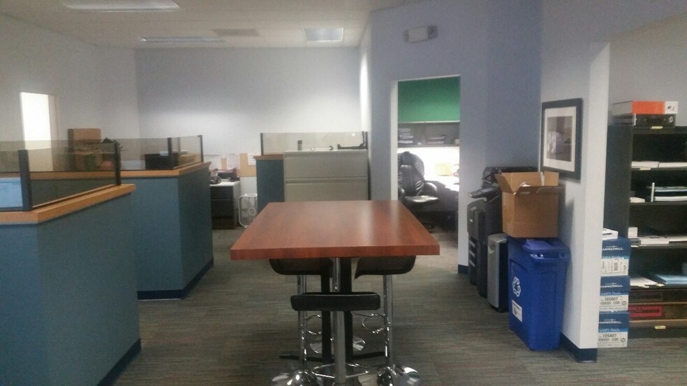 More Photos Of 5100 Old Pineville Rd, Charlotte Office For Lease