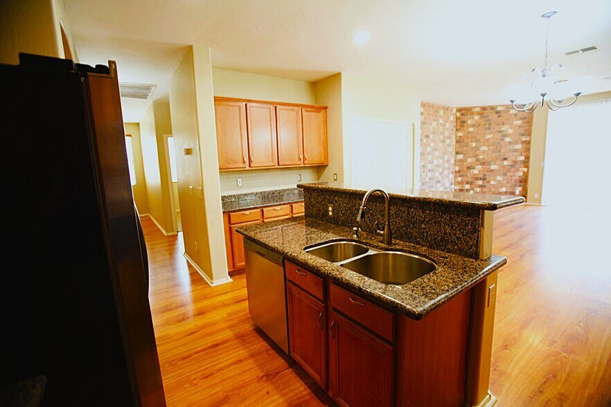 More Photos Of 14230 W Calavar Rd, Surprise Multifamily For Sale