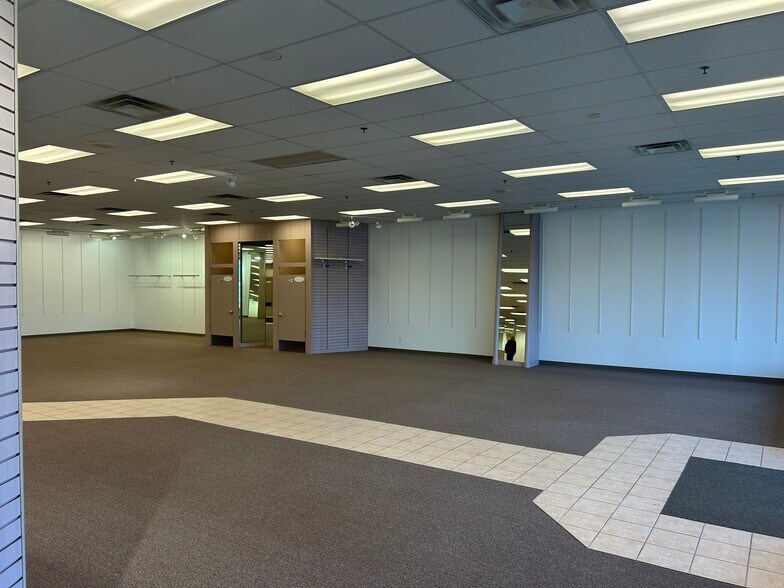 More Photos Of 245 B Skidmore Ln, Sutton Unknown For Lease