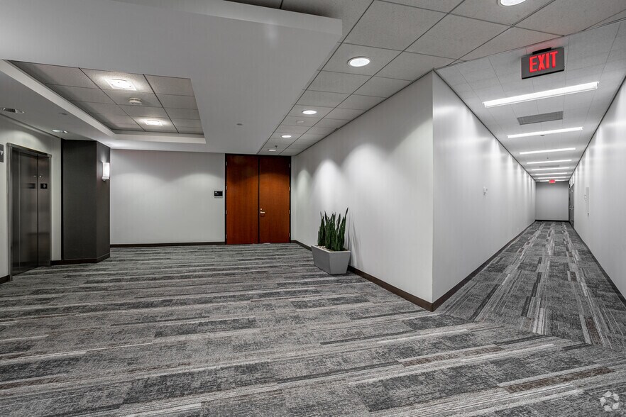 More Photos Of 15707 Rockfield Blvd, Irvine Office For Lease