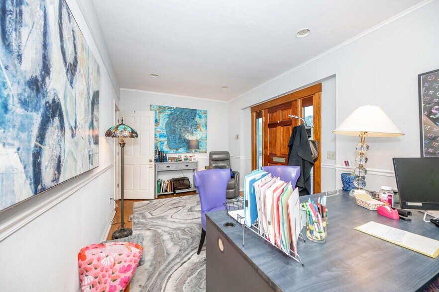 More Photos Of 1 Crestview Dr, Milford Medical For Lease