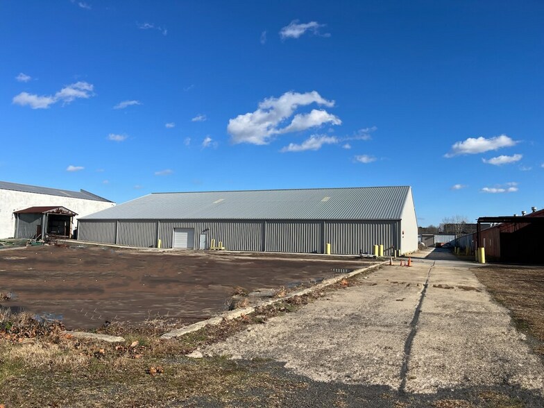 More Photos Of 328 S 2nd St, Millville Warehouse For Lease