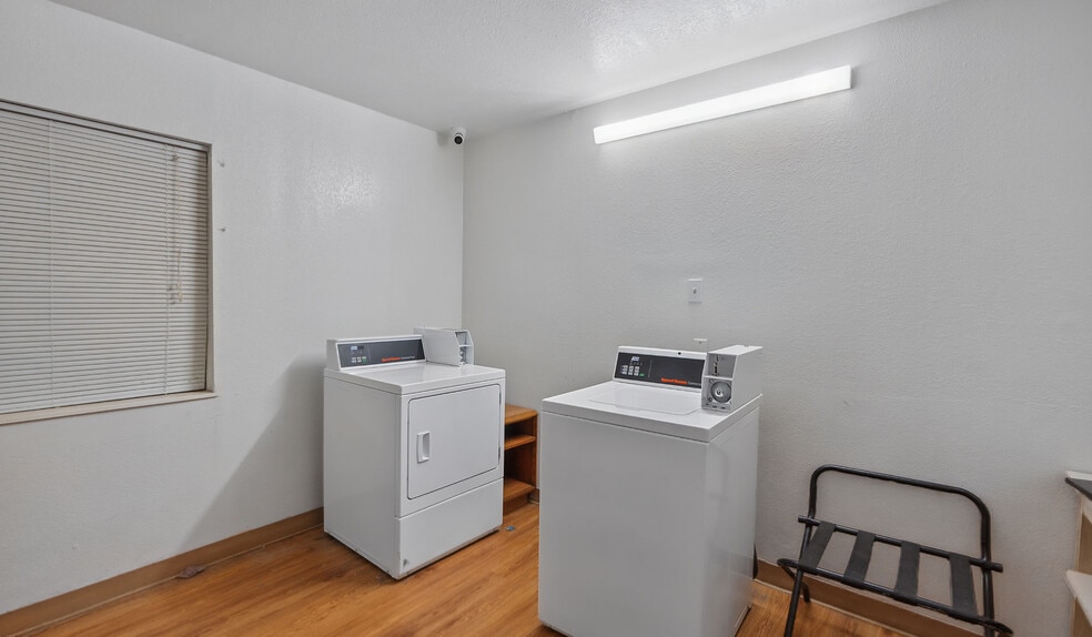 More Photos Of 1600 N Main St, Normal Hotel For Sale