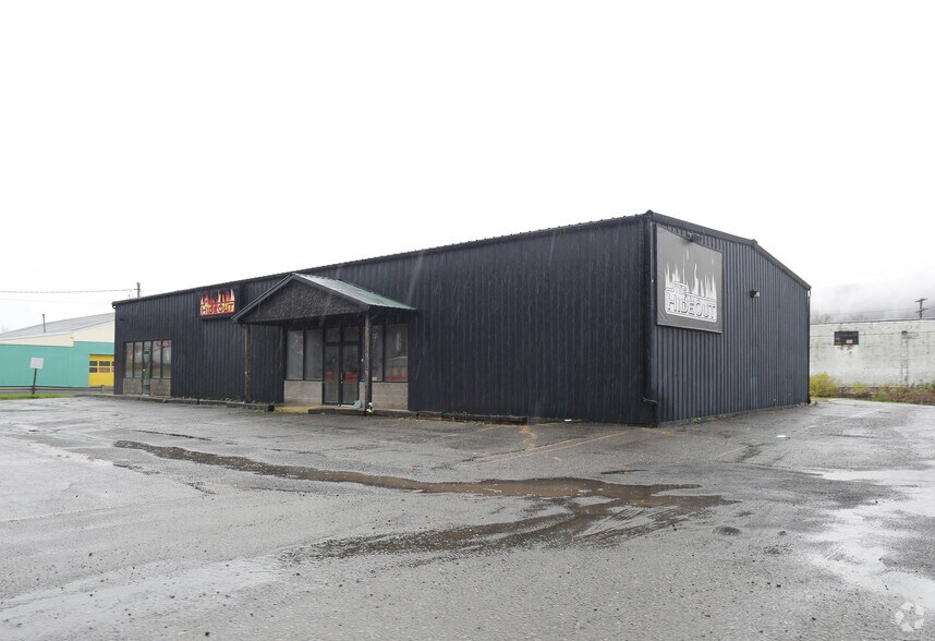 More Photos Of 596 Upper Court St, Binghamton Restaurant For Lease