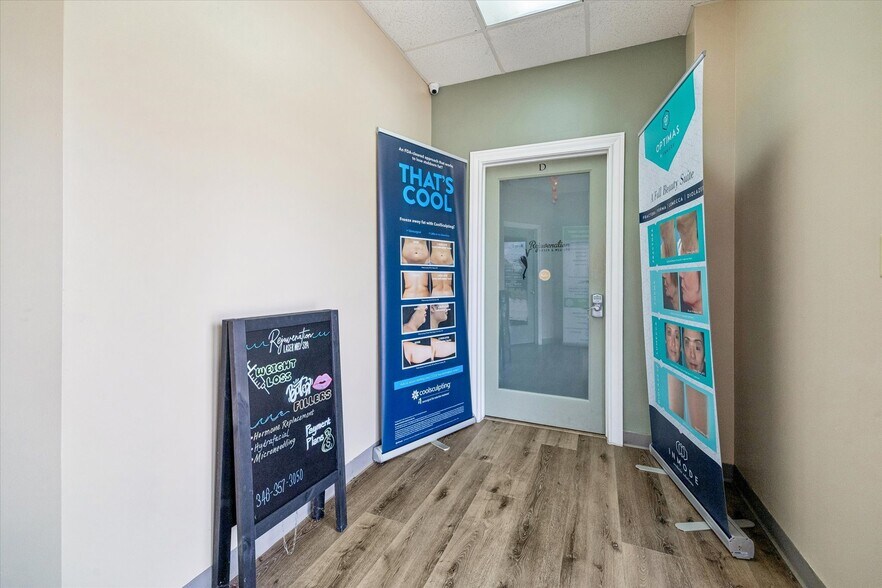 More Photos Of 5119 Fairmont Pky, Pasadena Medical For Lease