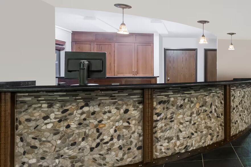 More Photos Of 3042 Silverberg Dr, Sidney Hotel For Sale