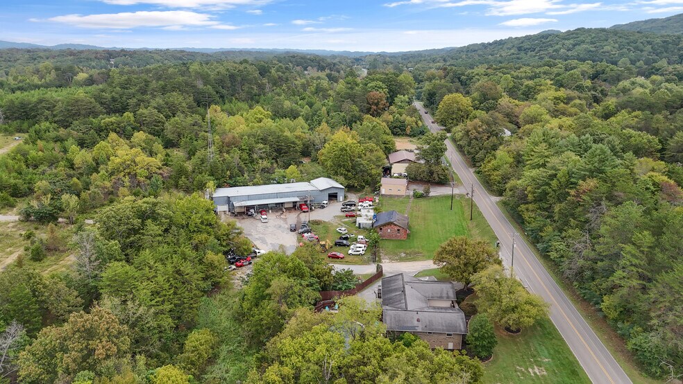 More Photos Of 1021 E Hendron Chapel Rd, Knoxville Manufacturing For Sale