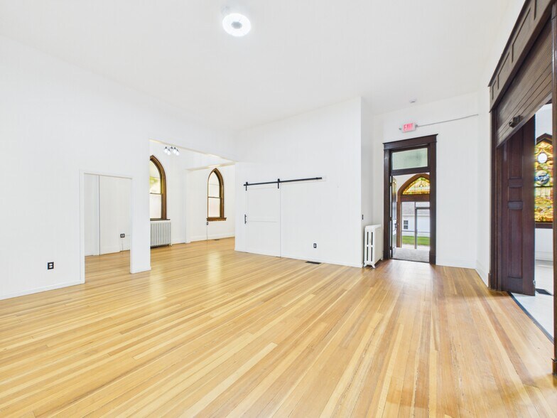 More Photos Of 220 E 6th St, Minden Office Residential For Sale