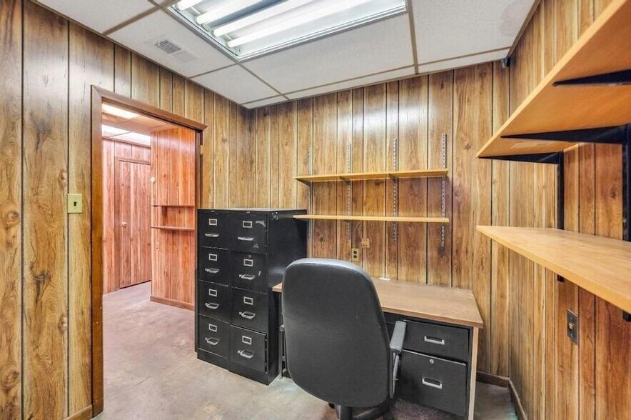 More Photos Of 1424 118th St, College Point Warehouse For Sale