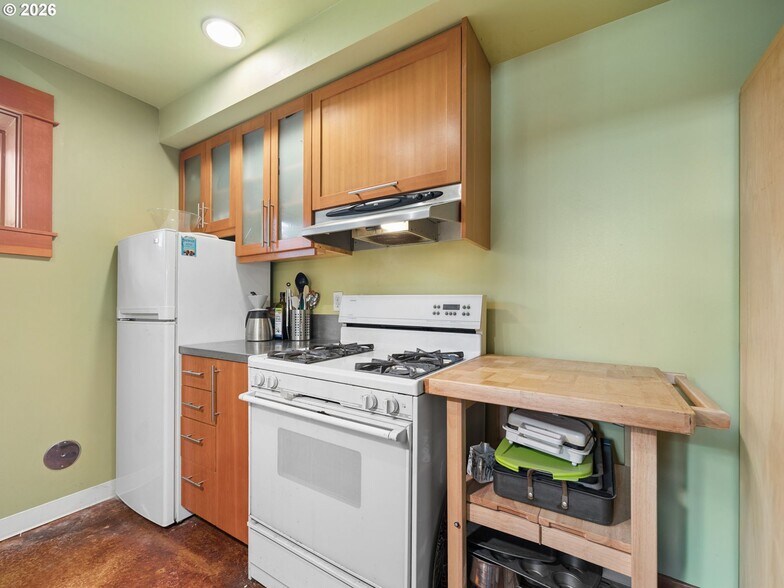 More Photos Of 5400 NE 30th Ave, Portland Office For Lease