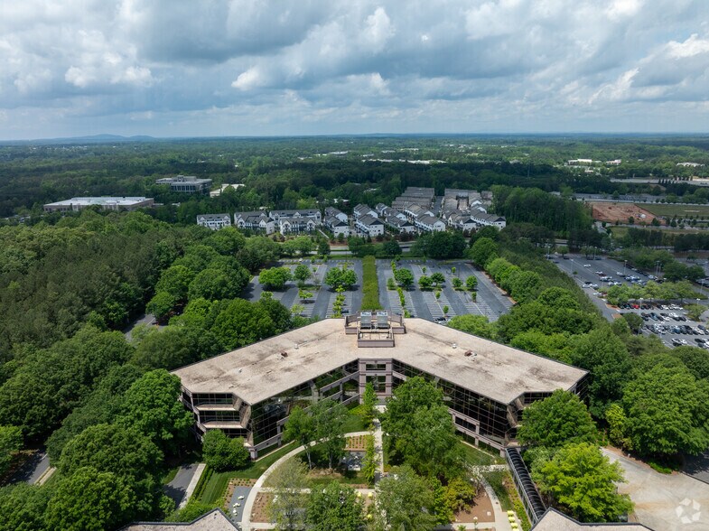 More Photos Of 800 Parc Pt, Alpharetta Unknown For Lease