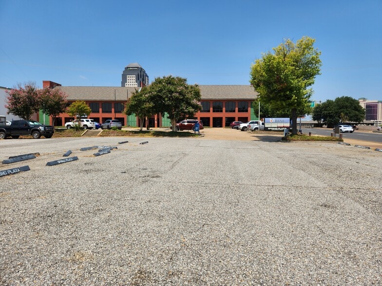 More Photos Of 800 N Spring St, Shreveport Office For Lease