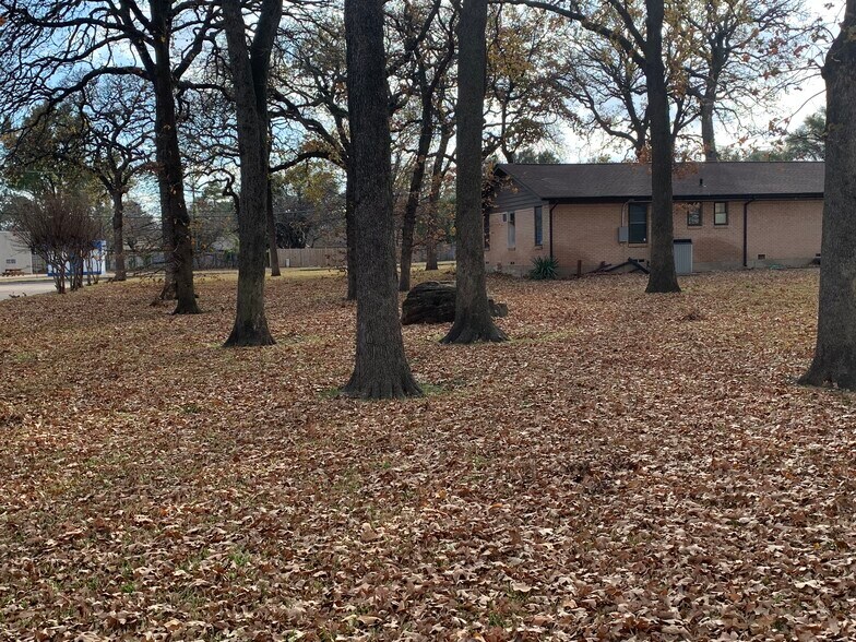 More Photos Of 1419 W Arkansas Ln, Arlington Medical For Lease