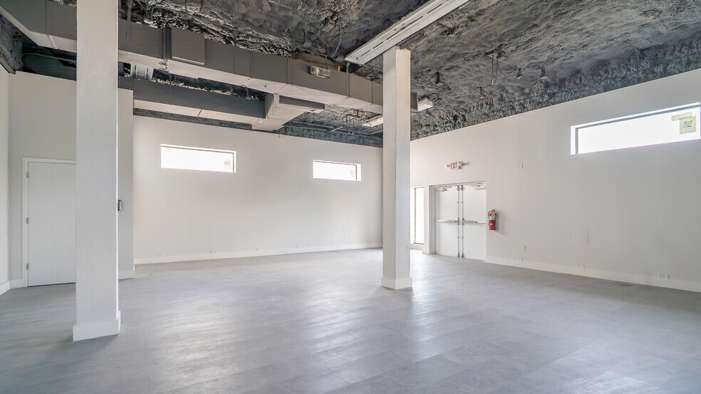 More Photos Of 12250 NE 13th Ct, North Miami Office For Lease