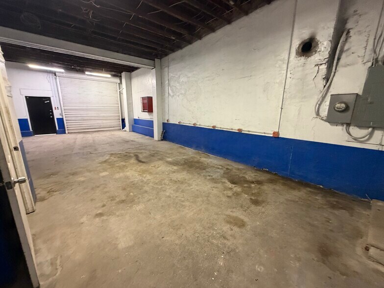 More Photos Of 1160 Homestead St, Baltimore Auto Repair For Lease