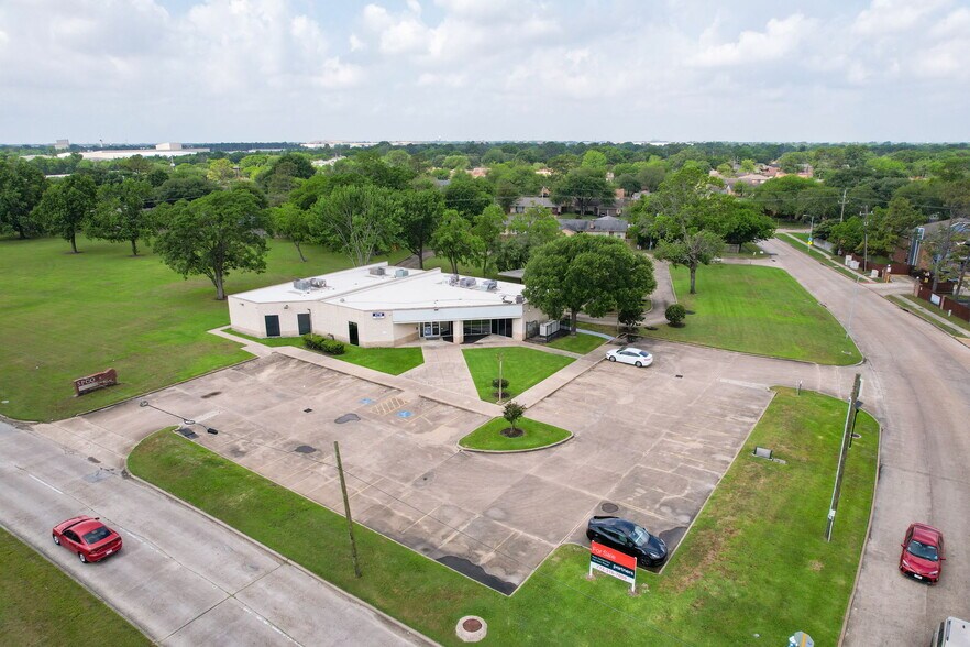 More Photos Of 12755 N Houston Rosslyn Rd, Houston Bank For Sale