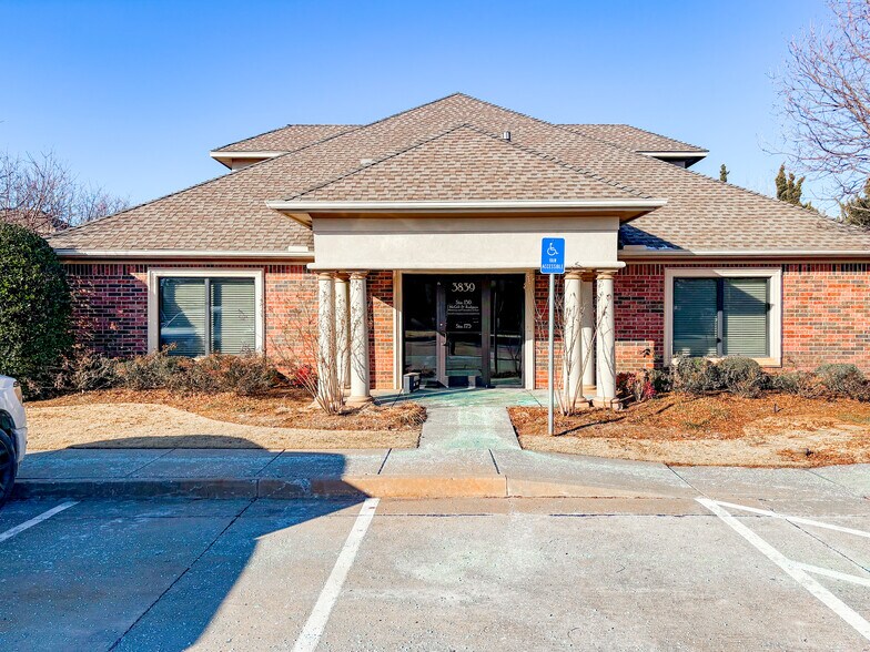 Primary Photo Of 3839 S Boulevard Ave, Edmond Medical For Sale