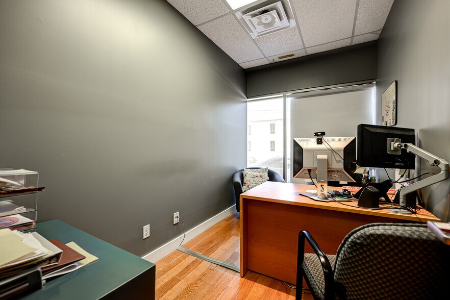 More Photos Of 1449-1463 Rue Du Collège, Montréal Apartments For Lease