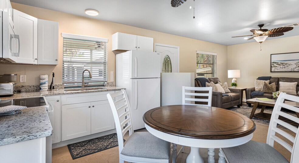 More Photos Of 832 Donax St, Sanibel Apartments For Sale