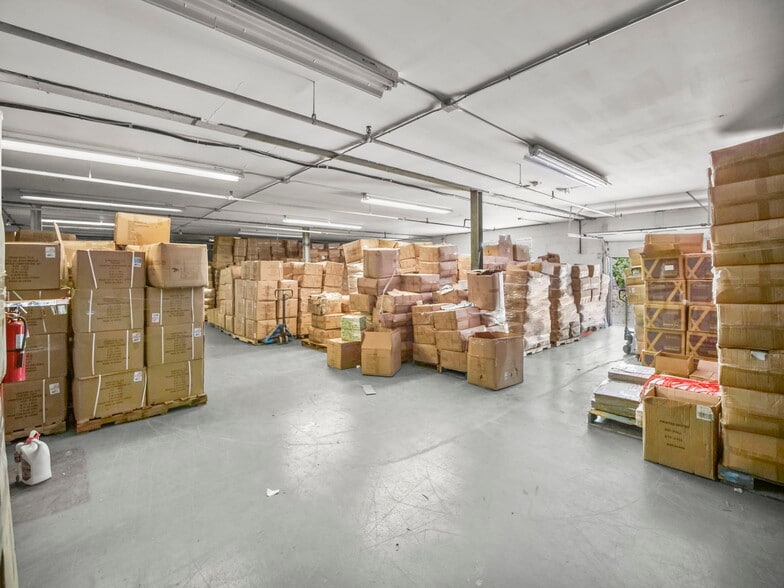 More Photos Of 1434-1440 County Rd, Wantage Warehouse For Sale