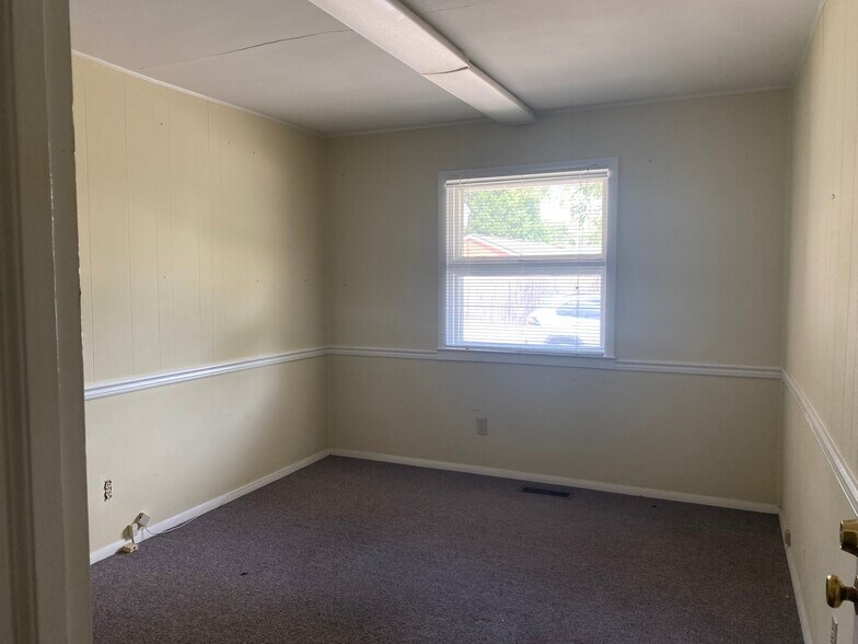 More Photos Of 517 Owen Dr, Fayetteville Office For Sale