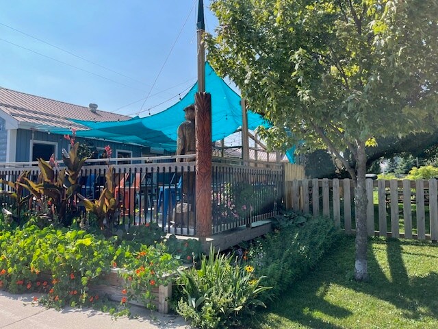 More Photos Of 2079 Spruce St, Ranier Restaurant For Sale