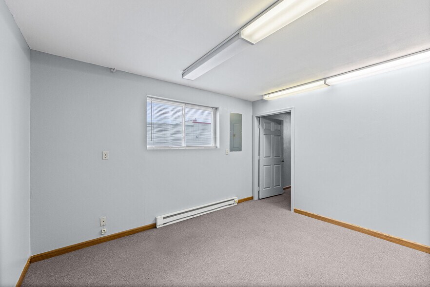 More Photos Of 600 N Maple St, Garnett General Retail For Sale
