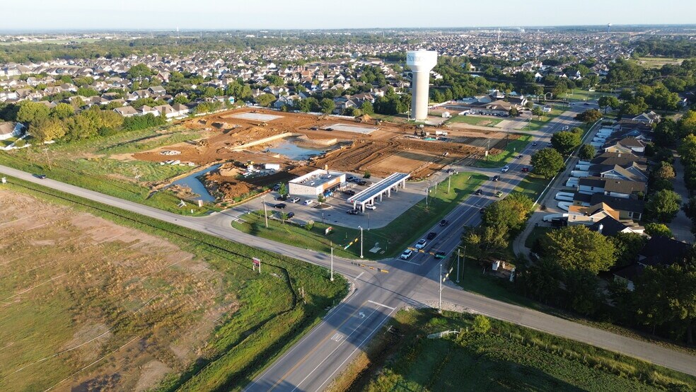 More Photos Of NWQ Main St & Fishtrap Rd, Providence Village General Retail For Lease