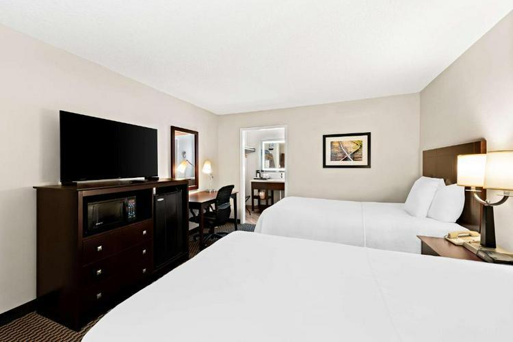 More Photos Of 3120 S Limit Ave, Sedalia Hospitality For Sale