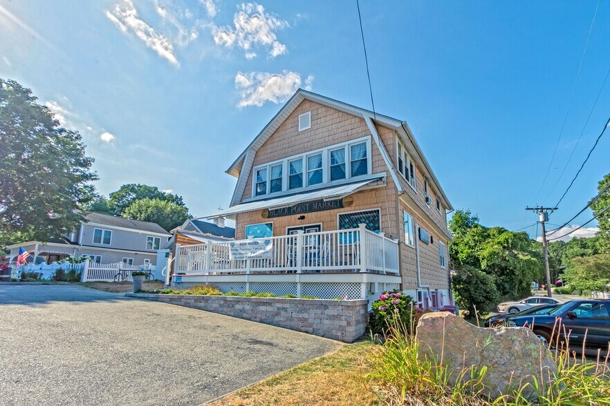 More Photos Of 35 Nehantic Dr, Niantic Storefront Retail Residential For Sale