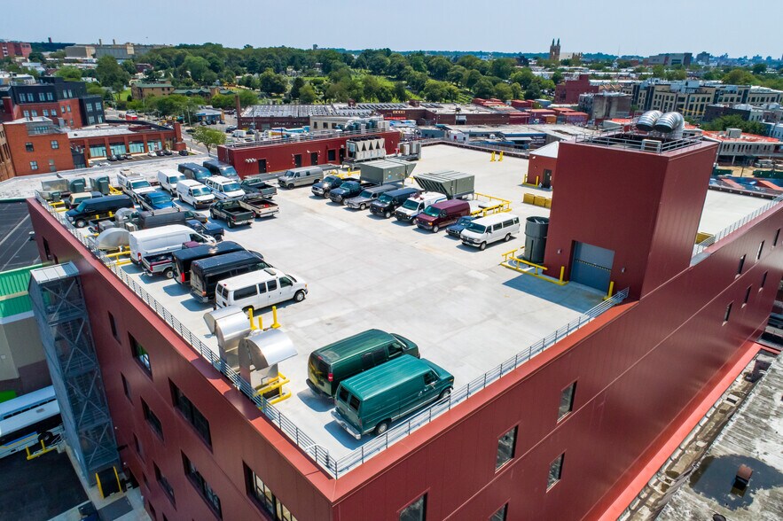 More Photos Of 4805 Metropolitan Ave, Ridgewood Light Distribution For Lease