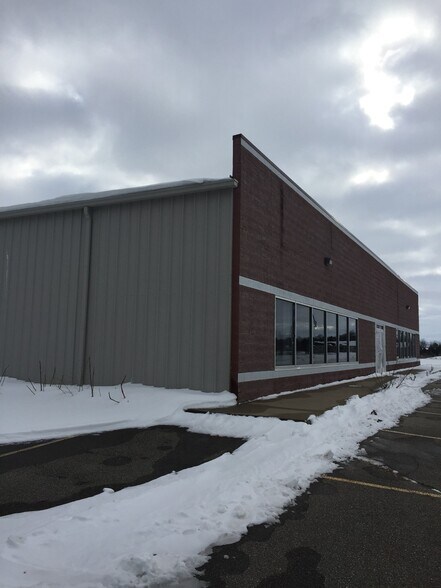 More Photos Of 410 Swartz Ct, Ionia Freestanding For Sale