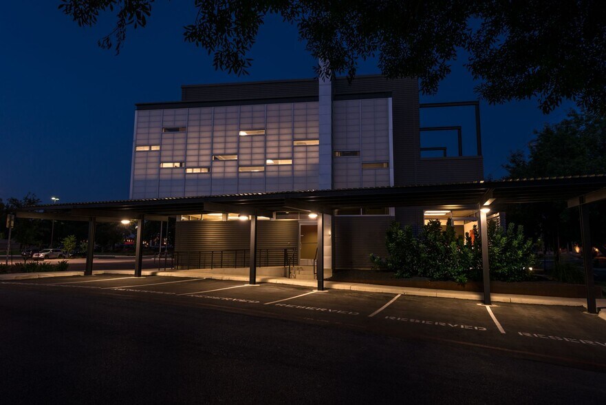 More Photos Of 4611 Centerview, San Antonio Medical For Sale