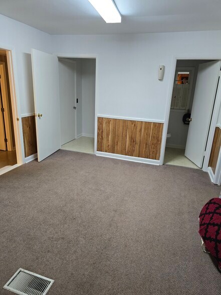 More Photos Of 130 Clay St, Hinesville Religious Facility For Sale