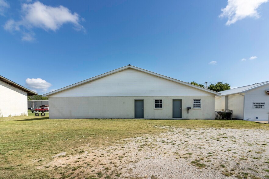 Primary Photo Of 124 Chestnut St, Pulaski General Retail For Sale