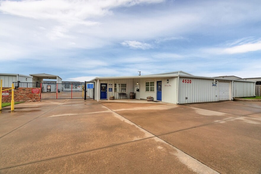 Primary Photo Of 4520 Keller Hicks Rd, Keller Self Storage For Lease