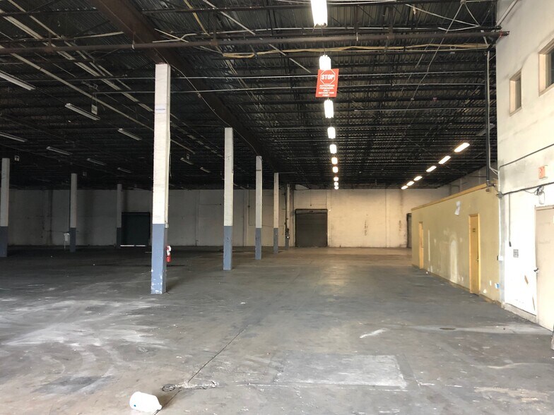 More Photos Of 2275 E 11th Ave, Hialeah Warehouse For Lease