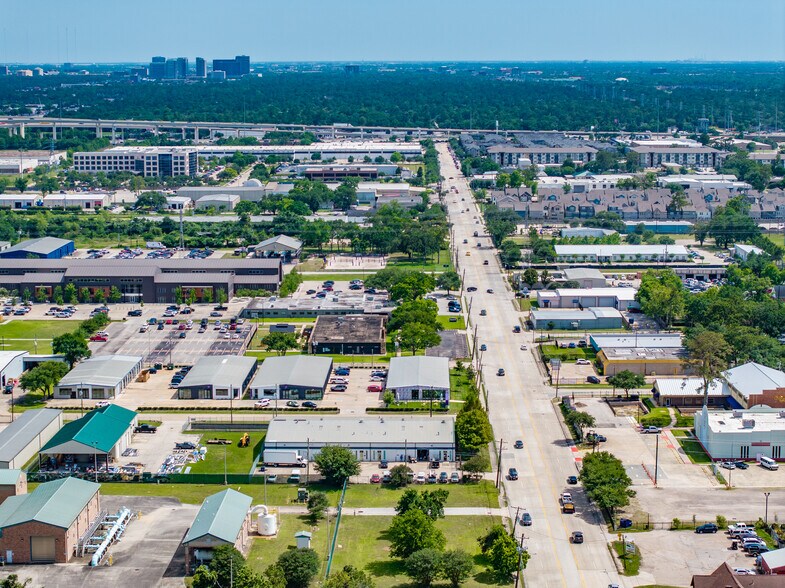 More Photos Of 1440 Brittmoore Rd, Houston Storefront For Lease