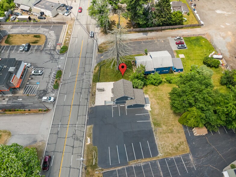 More Photos Of 2695 Hartford Ave, Johnston Office For Lease