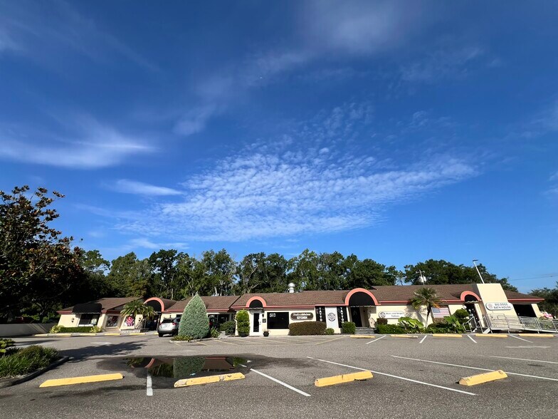 More Photos Of 4415 S Florida Ave, Lakeland Unknown For Lease