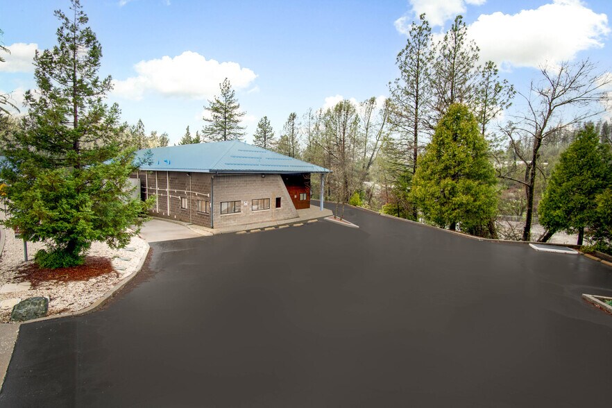 More Photos Of 810 Whispering Pines Ln, Grass Valley Refrigeration Cold Storage For Sale