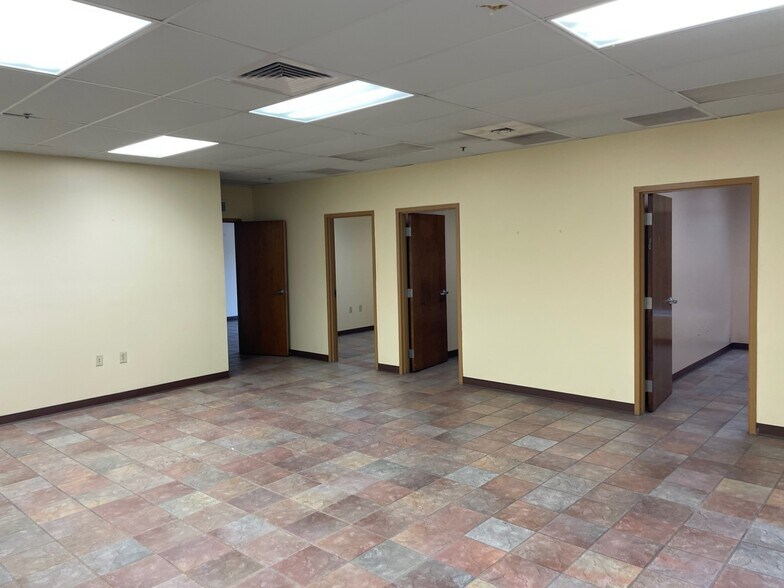 More Photos Of 9800 I 65 Service Rd S, Creola Warehouse For Lease