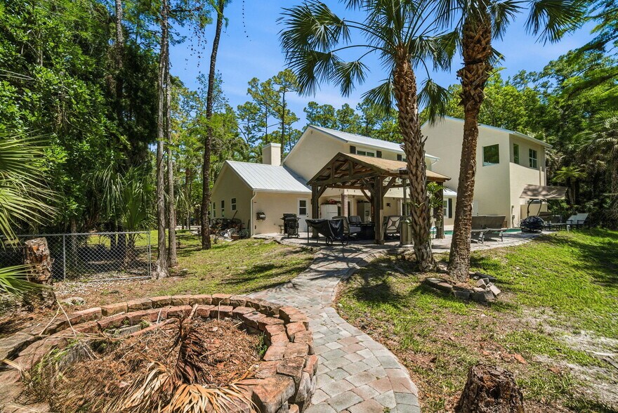 More Photos Of 4120 3rd Ave NW, Naples Apartments For Sale